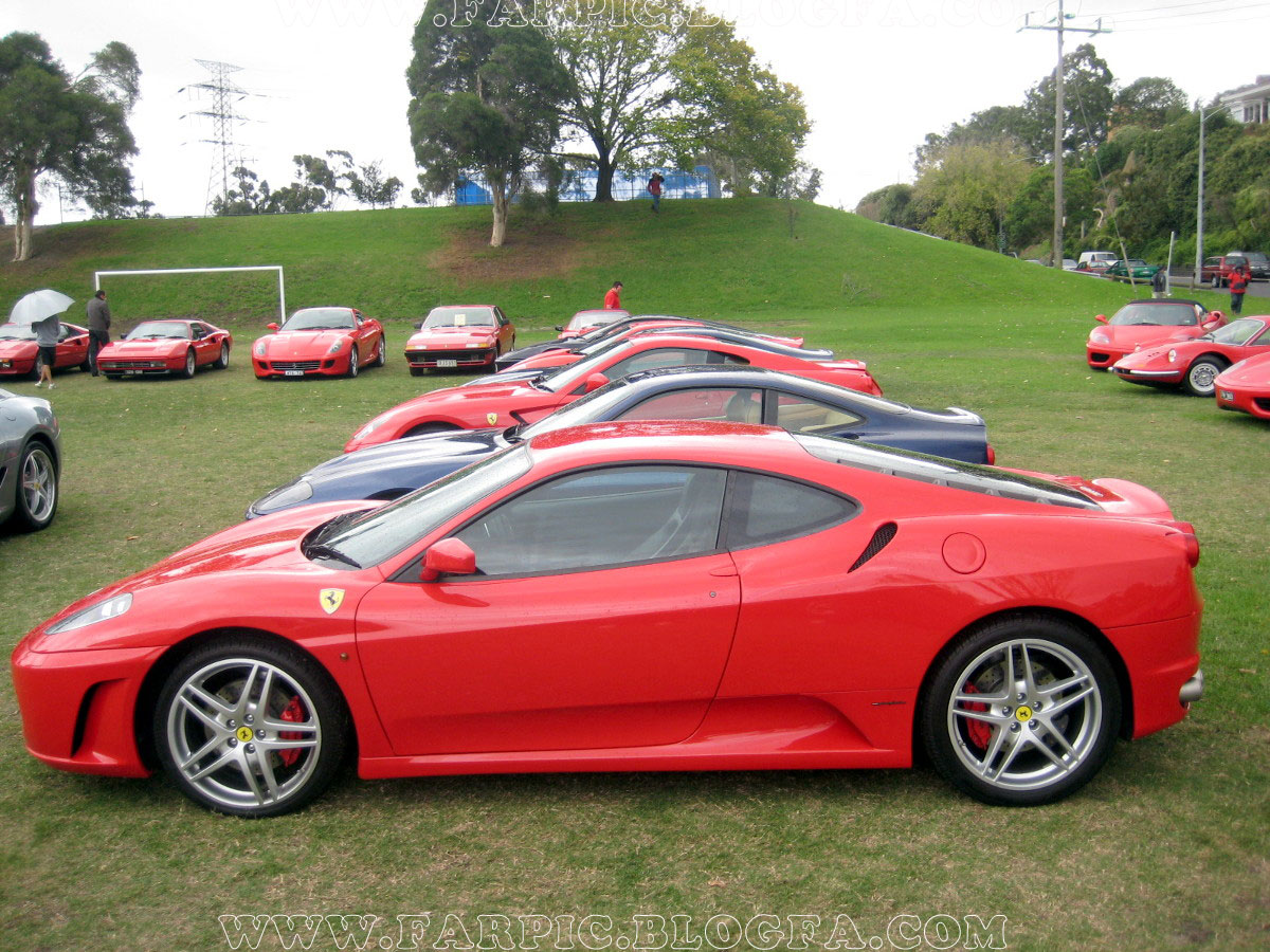 2010_ferrari-farpic-b%20(8).jpg